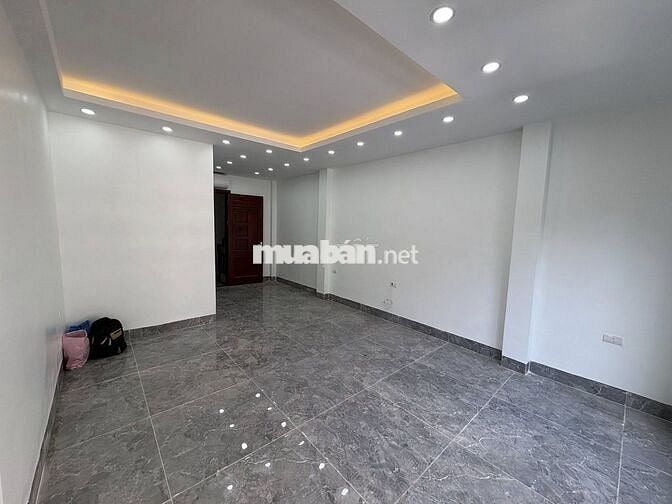 BÁN NHÀ HOÀNG QUỐC VIỆT-  PHÂN LÔ  – 7 TẦNG THANG MÁY – NGÕ THÔNG