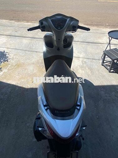 VISION 2013 MẪU CUỐI ĐỜI ĐẦU XE MÀU TRẮNG ĐẸP