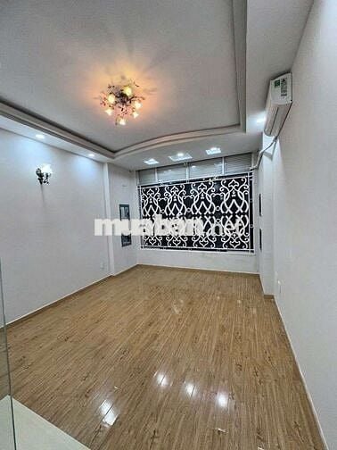 Nhà mới đẹp hẻm xe hơi 4pn ngay trung tâm gò vấp.