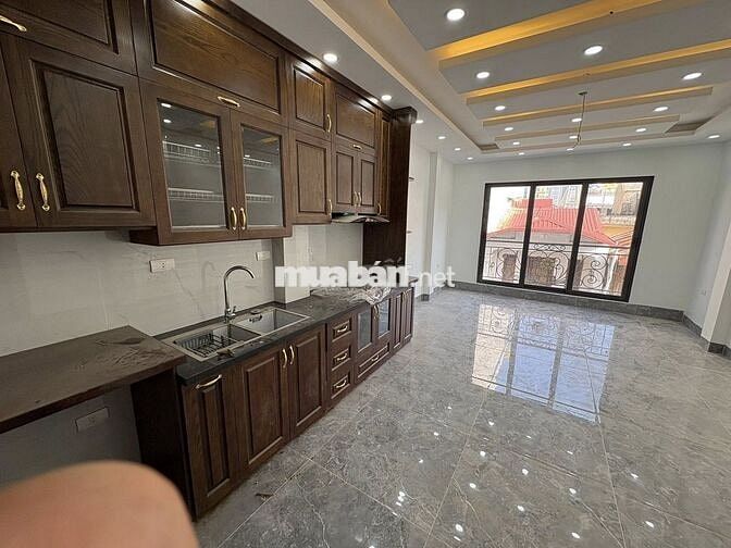 BÁN NHÀ HOÀNG QUỐC VIỆT-  PHÂN LÔ  – 7 TẦNG THANG MÁY – NGÕ THÔNG