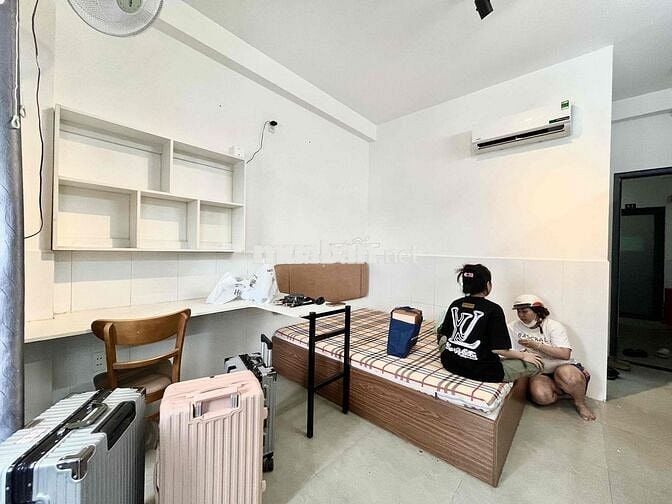 CHDV FULL NỘI THẤT CHỈ TÍNH ĐIỆN NƯỚC CÓ MÁY GIẶT RIÊNG GÒ VẤP