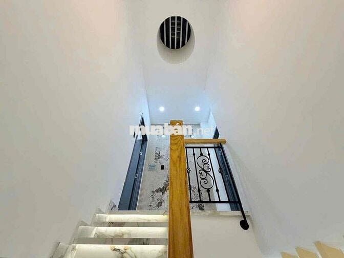 GIẢM SỐC 500TR! CẦN BÁN NHÀ HXH GẦN EMART PHAN HUY ÍCH, GV. GIÁ 3TỶ390