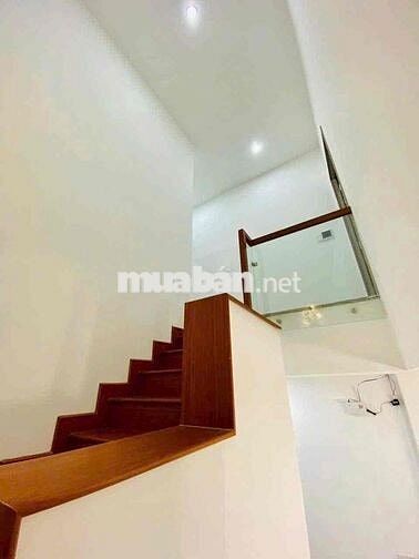 Bán nhà,64 m2 xây 2 lầu 3 pn chỉ hơn 5 tỷ,Phạm Văn Chiêu ,Gò Vấp