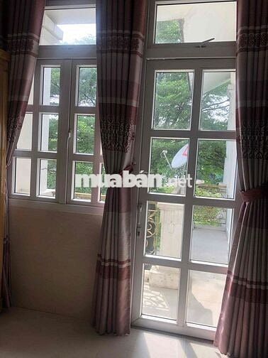 Nhà Mặt Tiền Mới Sạch Sẽ Vị Trí Làm Ăn Tốt