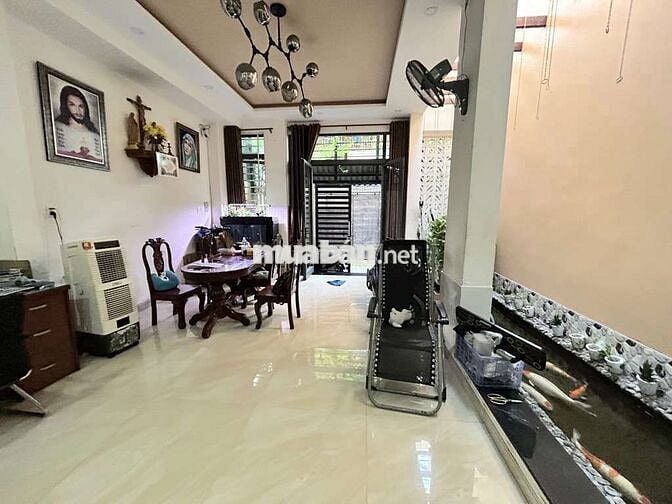 Bán nhà ngay ngã tư 7 Hiền hẻm xe hơi đỗ cổng CMT8 ngang lớn 5.5m
