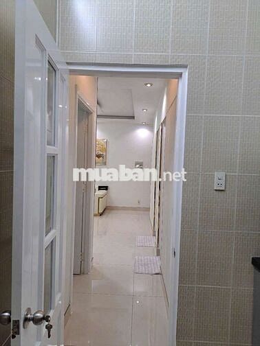 Căn hộ chung cư 312, DT 65m², sổ hồng riêng, view tầng cao thoáng mát