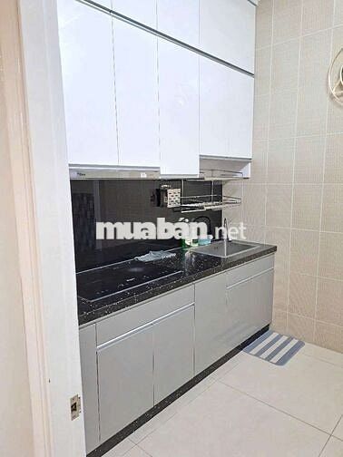 Căn hộ chung cư 312, DT 65m², sổ hồng riêng, view tầng cao thoáng mát