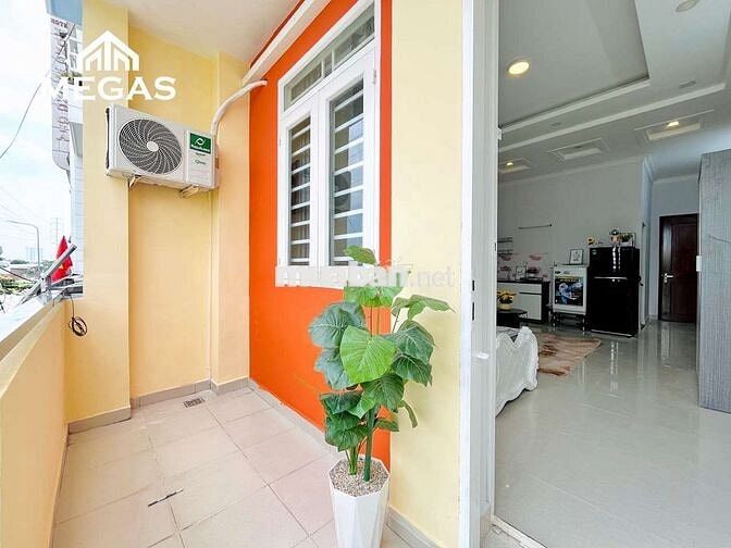 CHÍNH CHỦ CHO THUÊ CĂN HỘ FULL NỘI THẤT BAN CÔNG MỚI KHAI TRƯƠNH