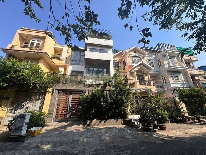 Biệt thự đẹp lung linh- khu vực không gập lụt- view sông thoángmast