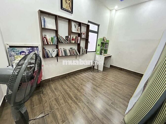 Bán nhà ngay ngã tư 7 Hiền hẻm xe hơi đỗ cổng CMT8 ngang lớn 5.5m
