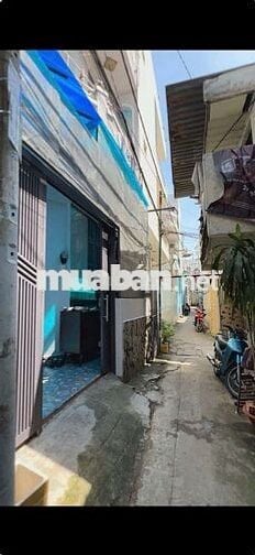 Nhà 3 tầng gốc 2 mặt tiền hẽm 90 bông sao p5 q8 DT 6 x 11m trệt 2 lầu