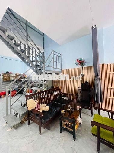 Nhà mặt tiền 4x15m Đường Lớn ( gần cầu Trần Quang Cơ)