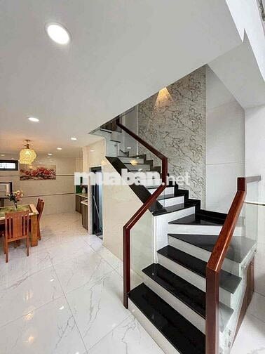 CHO THUÊ NHÀ HẺM Ô TÔ – HUỲNH VĂN NGHỆ – NHÀ ĐẸP, ĐẦY ĐỦ TIỆN NGHI
