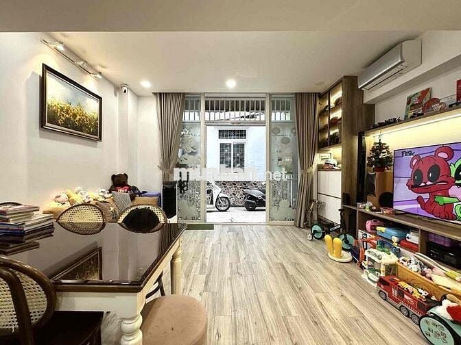 🔥 Bán gấp nhà Trần Bình Trọng – 4 tầng, HXH – Tặng nội thất cao , 7.7T