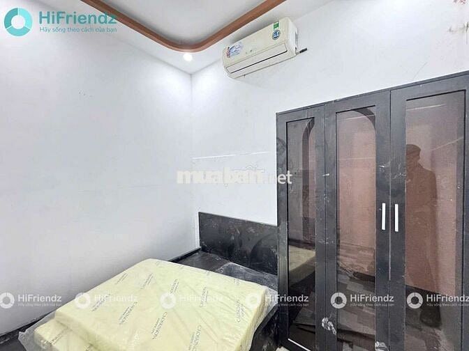CĂN HỘ 1 PHÒNG NGỦ MỚI - BAN CÔNG - GIÁP Q1, Q3