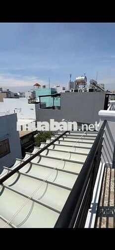 Nhà 3 tầng gốc 2 mặt tiền hẽm 90 bông sao p5 q8 DT 6 x 11m trệt 2 lầu