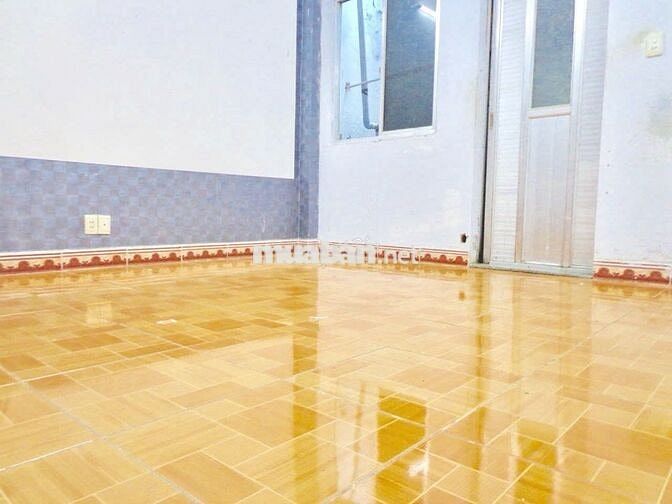GIÁ 2tr, Phòng 25m2 máy lạnh, giờ tự do, wc riêng. Phan Huy Ích, GV