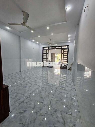 Nhà mới gần chợ 03.07 _HTcity, sân ôtô ,bancông rộng, 3pn .hẻm xe tải