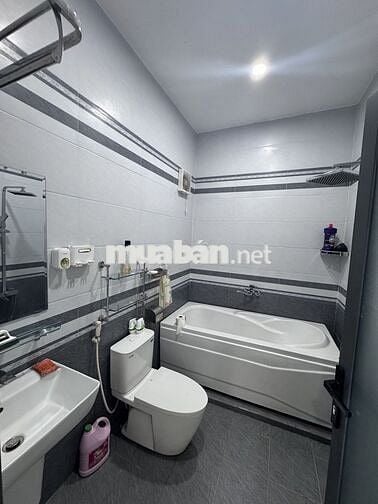 Cho thuê nhà Khu Dân cư Bửu Long 3 - 3PN-4WC- có nhà xe ô tô