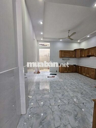 Nhà mới gần chợ 03.07 _HTcity, sân ôtô ,bancông rộng, 3pn .hẻm xe tải