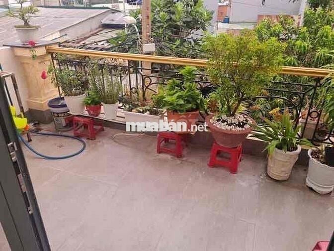 Bán nhà MT đưởng số 8.-3 tầng  5.5x20. 3pn sổ đẹp gia 9ty5 TL.