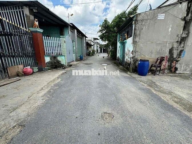 BÁN ĐẤT: 148m2  đất thổ cư cách chợ Lộc Hưng 2km - Trảng Bàng