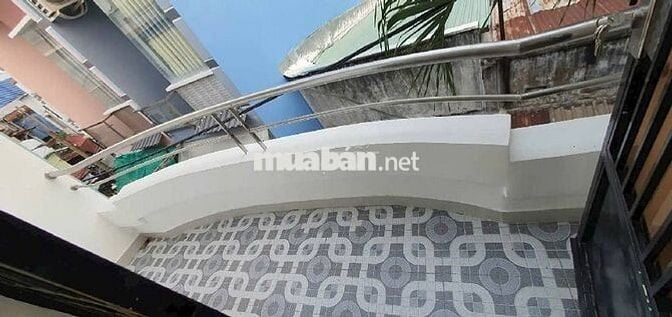BÁN NHÀ ĐẸP LƯƠNG VĂN CAN - HẺM BA GÁC - 3 TẦNG 2PN 2WC - NHỈNH 3 TỶ.