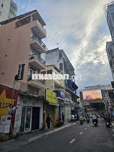 Cho Thuê nhà - MT đường Bùi Viện - 6 Tầng - 60m2 - 7PN - 70tr/Tháng
