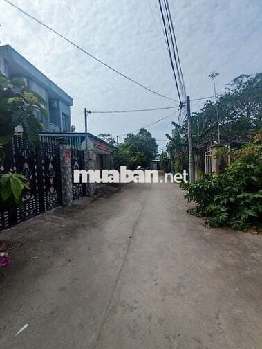 Cần bán Đất có nhà sẵn gần khu công nghiệp chợ xã hoà phú
