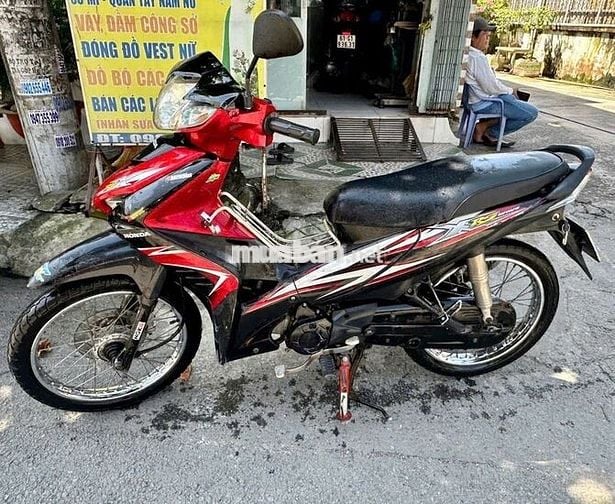 Xe máy Honda Wave RSX màu đỏ đen, sản xuất 2009