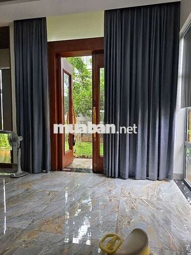 Biệt thự khủng 952m2 2 tầng ( 17m x 60m) Hồ bơi. Sân Vườn Lê Thị Riêng