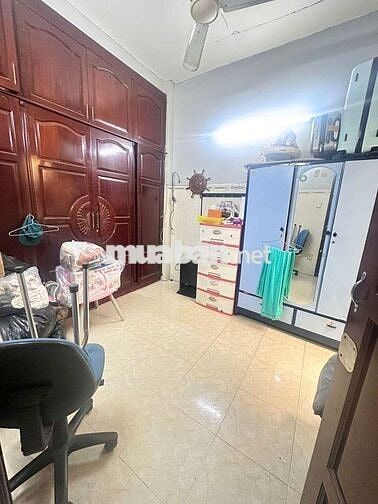 Bán nhà:5(nở hậu 8)x20 mặt tiền hẻm 1247, huỳnh tấn phát, Q7 (củ)