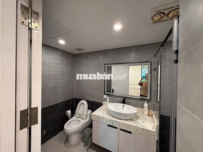 Cho thuê chung cư The Legacy Thanh Xuân 135m² 3 ngủ tiện ích