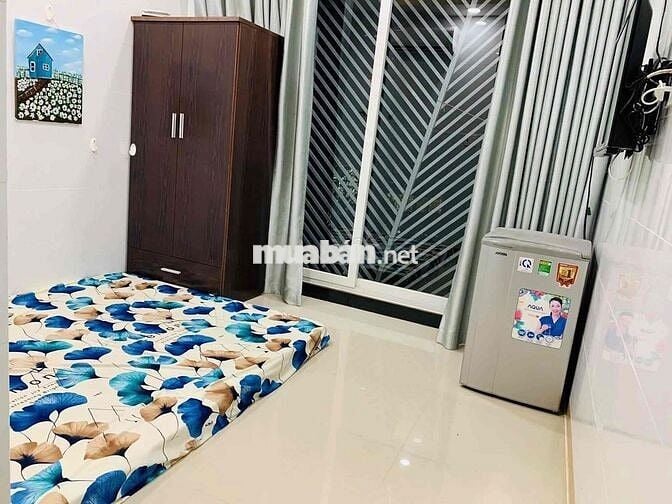 Studio bancon siêu thoáng ngay trung tâm Q4