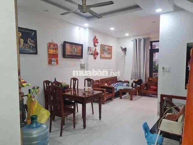 Bán nhà MT đưởng số 8.-3 tầng  5.5x20. 3pn sổ đẹp gia 9ty5 TL.