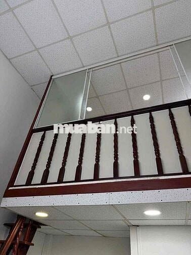 Bán Nhà Trệt. lững. lầu. 3 phòng. Phường 16. hẻm đẹp.