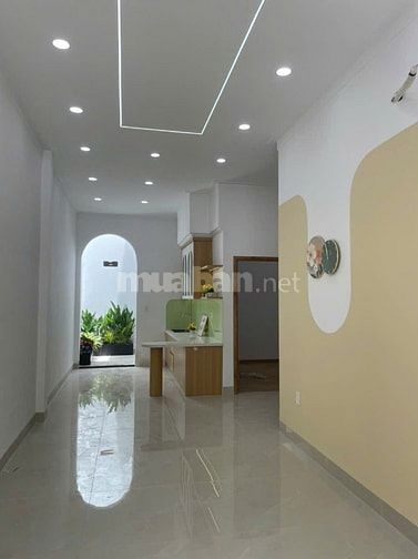 Biệt thự sân vườn 123m2 - 3pn - xe hơi - sát MT 