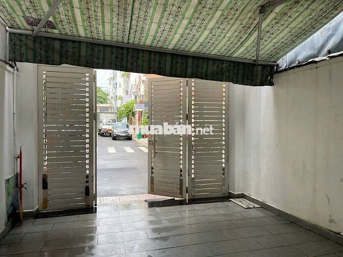 Cho thuê nhà mặt tiền đường Hoàng Hoa Thám 4x22 trệt 3 lầu