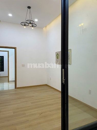 Biệt thự sân vườn 123m2 - 3pn - xe hơi - sát MT 