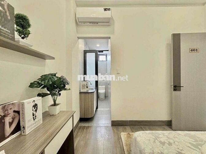 Trống căn STUDIO NGAY mặt tiền đường KHÁNH HỘI CÁCH Quận 1 800m