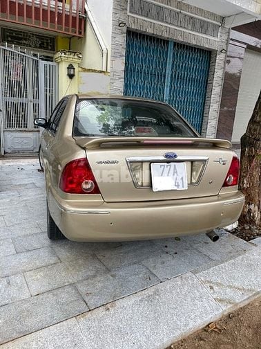Ford - Laser Ghia MT 1.8 - 2003
