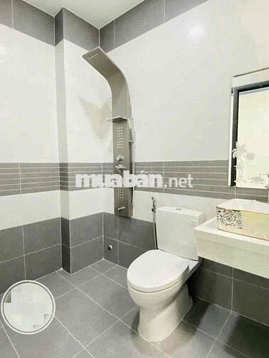 Cho thuê nguyên căn 7/20D Trần Quang Diệu
