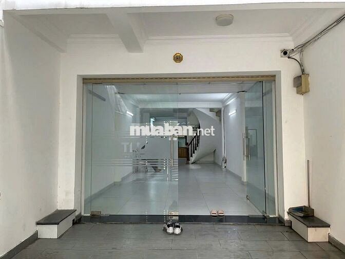 Cho thuê nhà mặt tiền đường Hoàng Hoa Thám 4x22 trệt 3 lầu