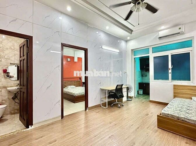 Căn hộ 2 phòng ngủ - Full nội thất - Gần cầu Kênh Tẻ, đại học RMIT