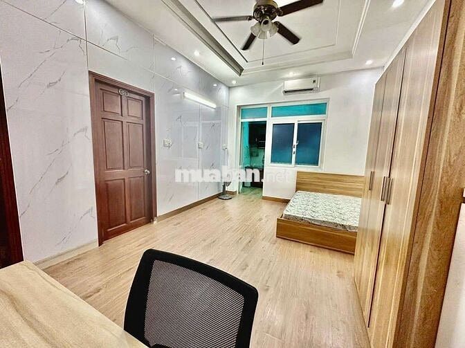 Căn hộ 2 phòng ngủ - Full nội thất - Gần cầu Kênh Tẻ, đại học RMIT