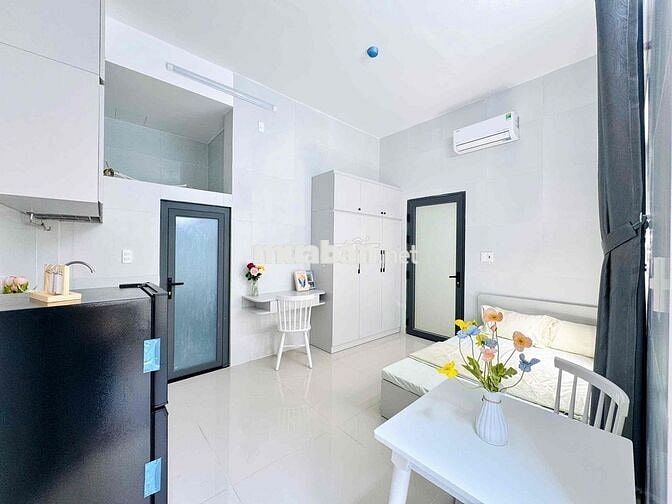 SIÊU PHẨM CĂN HỘ STUDIO BAN CÔNG FULL NỘI THẤT CÓ THÁNG MÁY
