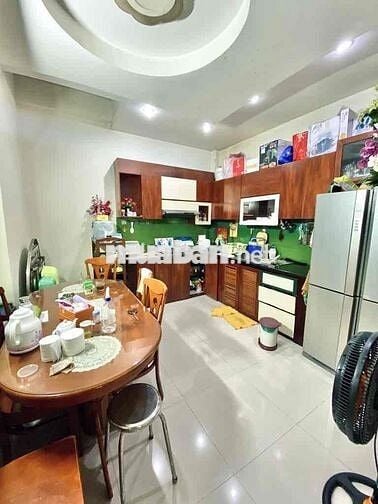 Hẻm ô tô thông-53m2-4PN đường Thích Quảng Đức