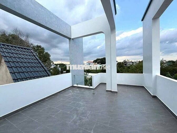 VỚI 900TR SỞ HỮU NGAY NHÀ TÂN UYÊN GẦN CHỢ UYÊN HƯNG DT 120M2