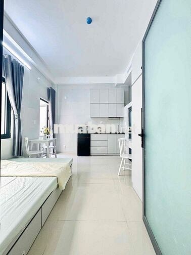 SIÊU PHẨM CĂN HỘ STUDIO BAN CÔNG FULL NỘI THẤT CÓ THÁNG MÁY