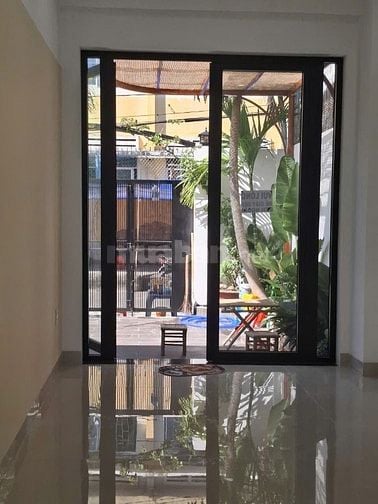 Biệt thự sân vườn 123m2 - 3pn - xe hơi - sát MT 
